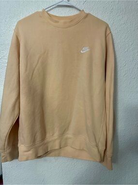 Nike Crewneck Sweatshirt in Soft Peach